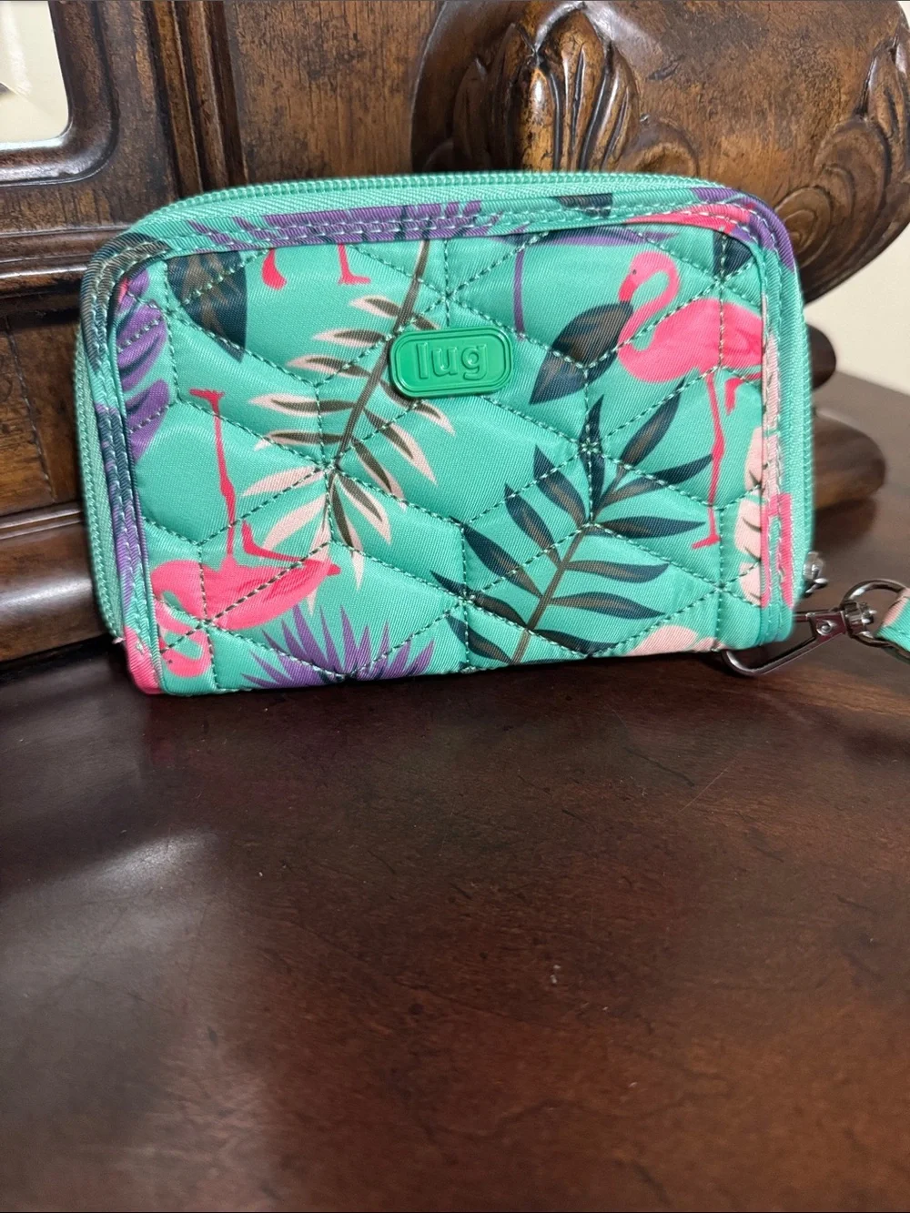 Lug wallet